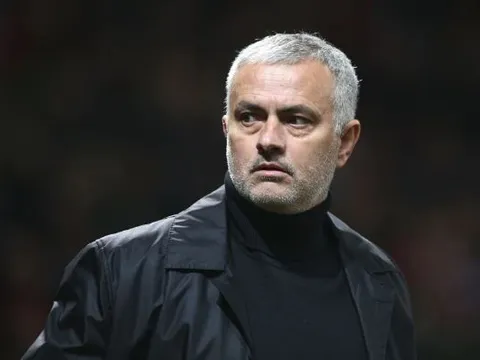 Siêu cò Jorge Mendes phá vỡ sự im lặng về tương lai Mourinho