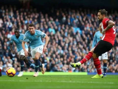 Người cũ Liverpool "gieo sầu" cho Man City