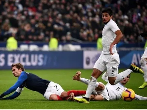 ĐHTB vòng 19 Premier League: Pogba lên đồng và dấu ấn châu Á