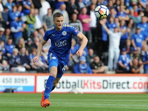 'Cất' Mahrez, hàng công Leicester cũng chẳng khá hơn