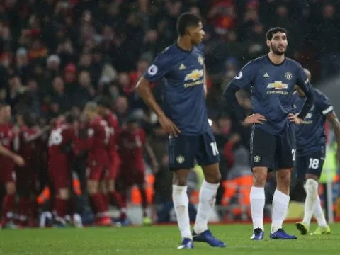 Mourinho: "Tôi muốn các cầu thủ trốn sau lưng mình"