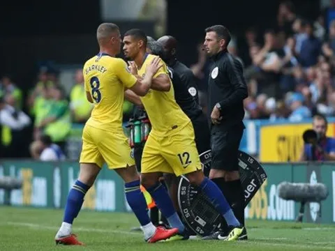"Cậu ấy cần rời Chelsea ngay tháng Giêng"