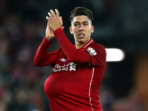 'Cậu ấy có thể đá số 8, 9 và cả số 10 cho Liverpool'