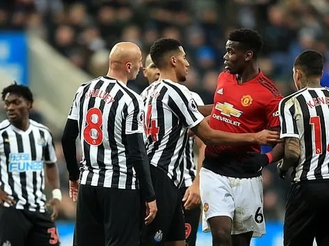 "Cậu ta phải bị đuổi khi đá bẩn. Pogba có thể chấn thương nặng"