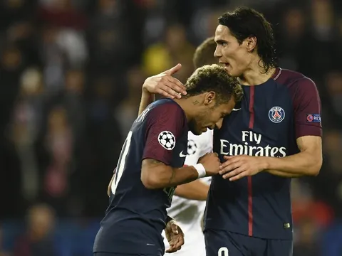 Cavani ÔM HÔN Neymar, mâu thuẫn ở PSG kết thúc?
