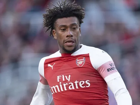 CĐV Arsenal: "Emery nên để Iwobi nhìn cậu ấy mà học tập"