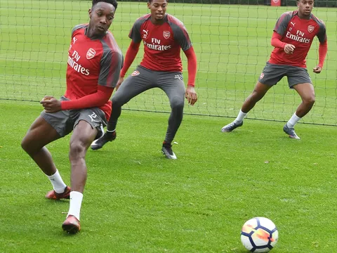 CĐV Arsenal mừng rỡ khi hàng loạt trụ cột trở lại
