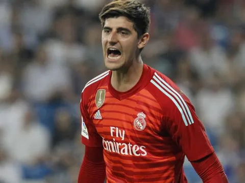 Fan Chelsea 'sôi máu' với phát ngôn lật lọng của Courtois