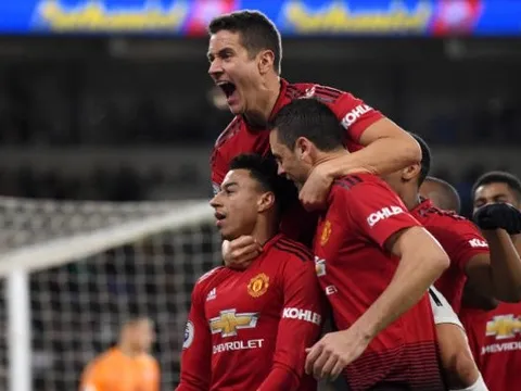 Đại thắng, fan Man Utd vẫn đòi 'tống khứ' một cái tên đá chính