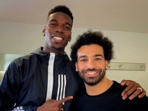 CĐV M.U nổi giận, nhắc nhở Pogba thế nào là 'dòng máu Quỷ đỏ'