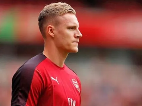 Cech tỏa sáng, Emery gửi thông điệp lạnh lùng đến Leno