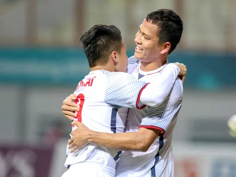 Chấm điểm ĐT Lào 0-3 ĐT Việt Nam: Sàn diễn của Công Phượng và Quang Hải