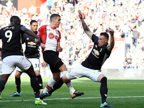 Chấm điểm Man Utd trận Southampton: Lukaku nép mình trước siêu trung vệ