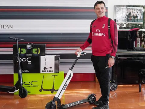 Chán bóng đá, AC Milan chuyển qua chơi xe lướt