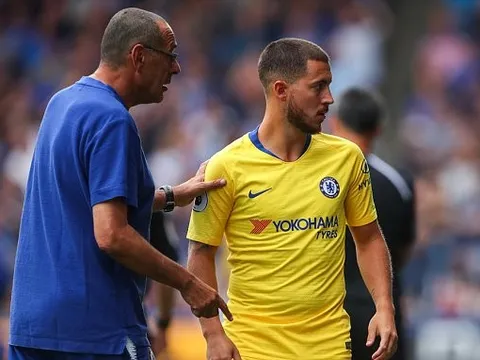 Chần chừ không quyết, Sarri lại bắt Hazard phải chờ