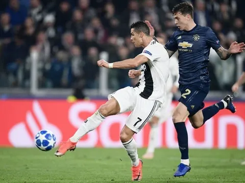 "Chân của Ronaldo cứ như sấm sét"