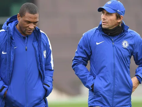 Chelsea biến động: Conte giữa muôn trùng vây