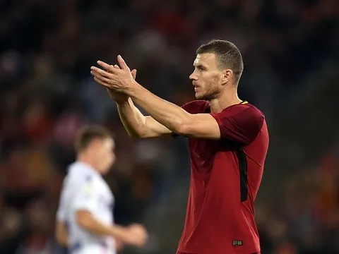 Chelsea mừng thầm về thống kê của Dzeko