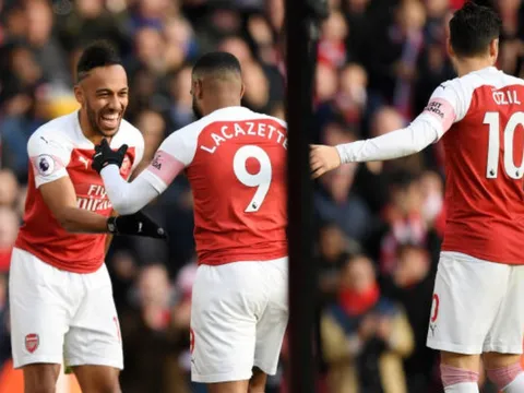 NHM Arsenal 'phát sốt' với chỉ 1 đường chuyền của Ozil