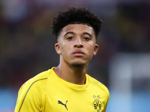 Chỉ 20 phút mỗi trận, sao trẻ Dortmund đang đứng trên đỉnh châu Âu