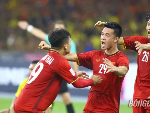Chỉ 3 phút, tuyển Việt Nam khiến sân Bukit Jalil nín lặng