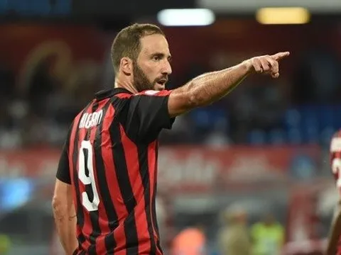 Chỉ gặp "gã tí hon", Milan lo sợ điều gì?