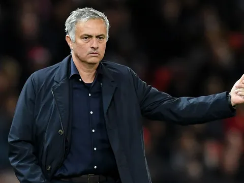 "Chỉ Mourinho mới đủ sức cứu Man Utd lúc này"