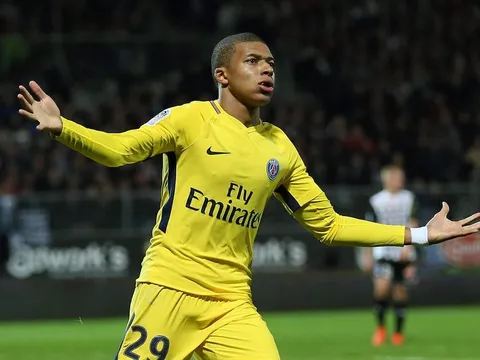 Mbappe lọt vào top 7 cầu thủ xuất sắc nhất châu Âu ở tuổi 18