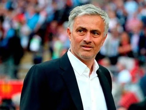 'Chỉ trích Mourinho lỗi thời? Thật kinh tởm! '