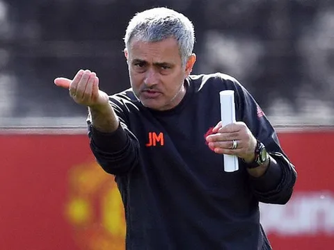 Chỉ vài giờ trước, Man Utd gửi lời đề nghị 45 triệu euro, lương 6 triệu cho đồng hương Mahrez