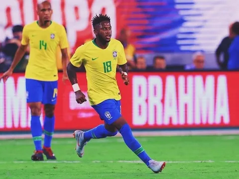 Chiếm chỗ tân binh Liverpool, sao Man Utd hứng trọn "gạch đá"