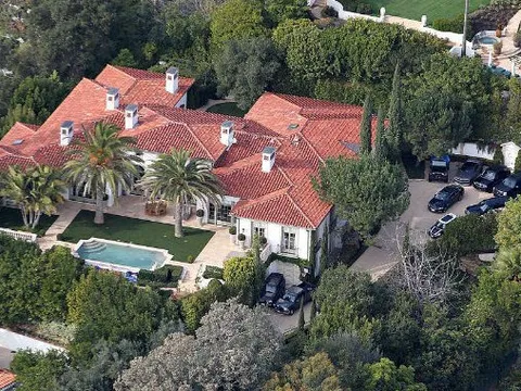 Chiêm ngưỡng biệt thự hơn 700 tỷ đang rao bán của Beckham