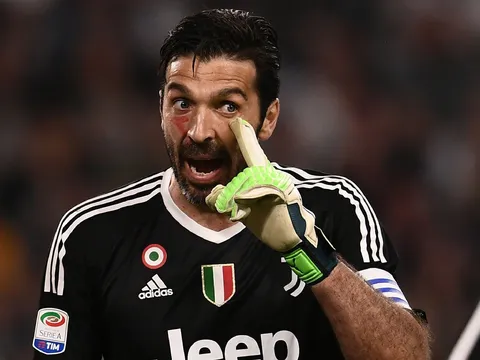 Buffon sắp bị đẩy lên ghế dự bị tại PSG