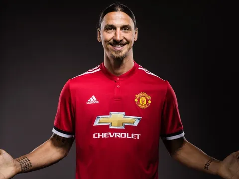 CHÍNH THỨC: Ibrahimovic trở lại M.U, mang áo số 10