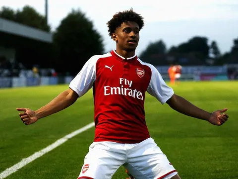 CHÍNH THỨC: Thần đồng Arsenal "mở hàng" giải thưởng mới Premier League