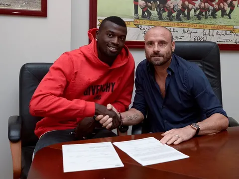 CHÍNH THỨC: "Thần đồng" Niang chia tay AC Milan