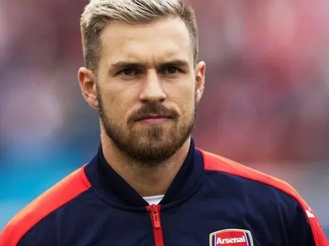 Chợ Đông tới gần, hai cái tên "đếm ngày xa Emirates"