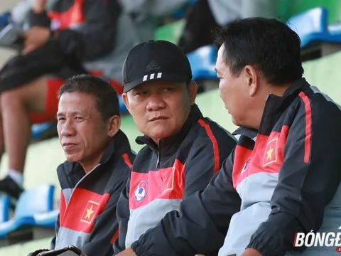 Chờ ngày HLV Việt Nam vươn tầm "ao làng"