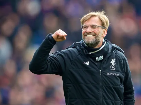 Chọc tức M.U ngay tại Old Trafford, 'Torres mới' nhận tin nhắn từ Klopp
