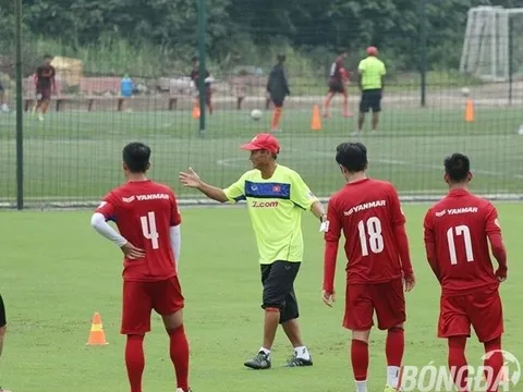 HLV Mai Đức Chung đã chốt đội hình chính đá với Campuchia?