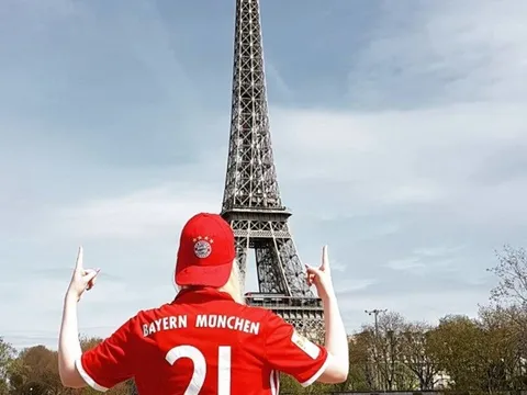 Chưa cần cầu thủ, các CĐV Bayern đã 'đại náo' Paris