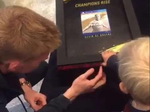 Chưa hồi phục chấn thương, Kevin De Bruyne vẫn nhận được tin vui
