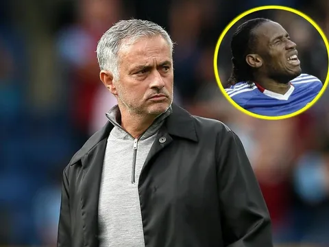 Chuyện chưa từng kể: Cầu thủ Chelsea khóc nức nở khi Mourinho ra đi