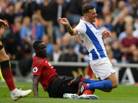 'Đây là tập thể Man Utd tầm thường nhất tôi từng thấy'