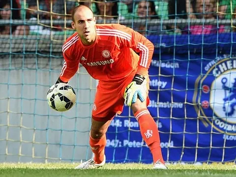 Chuyện lạ về gã thủ môn Chelsea 7 năm không bắt trận nào