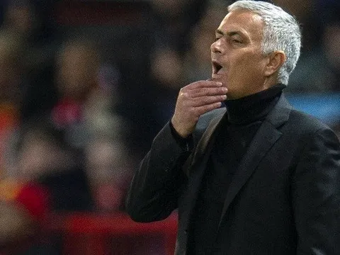 Chuyển nhượng 25/10: M.U chốt thương vụ 89 triệu; Mourinho đã gặp BLĐ Real Madrid