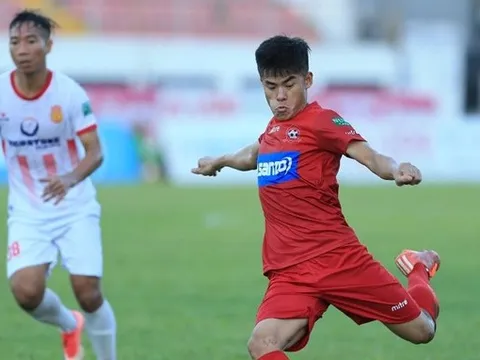 CLB Quảng Nam có tân binh đá cánh phải