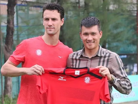 Nhìn lại 10 bản hợp đồng mùa đông của Man United kể từ năm 2008