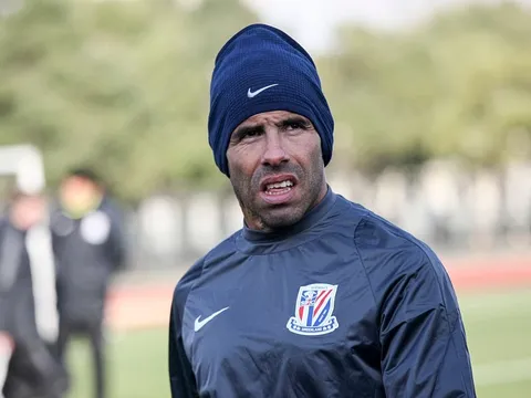 CLB Trung Quốc "mang họa" vì Carlos Tevez