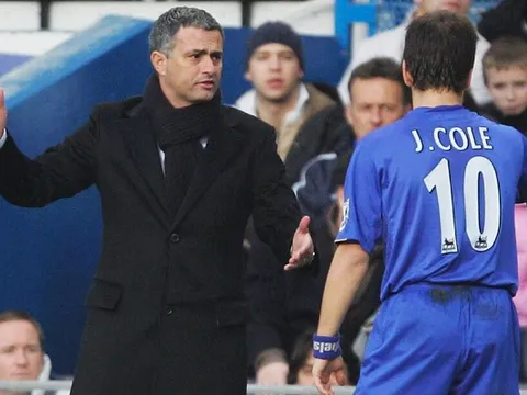 Có bao nhiêu HLV Chelsea bị sa thải dưới thời Roman Abramovich?